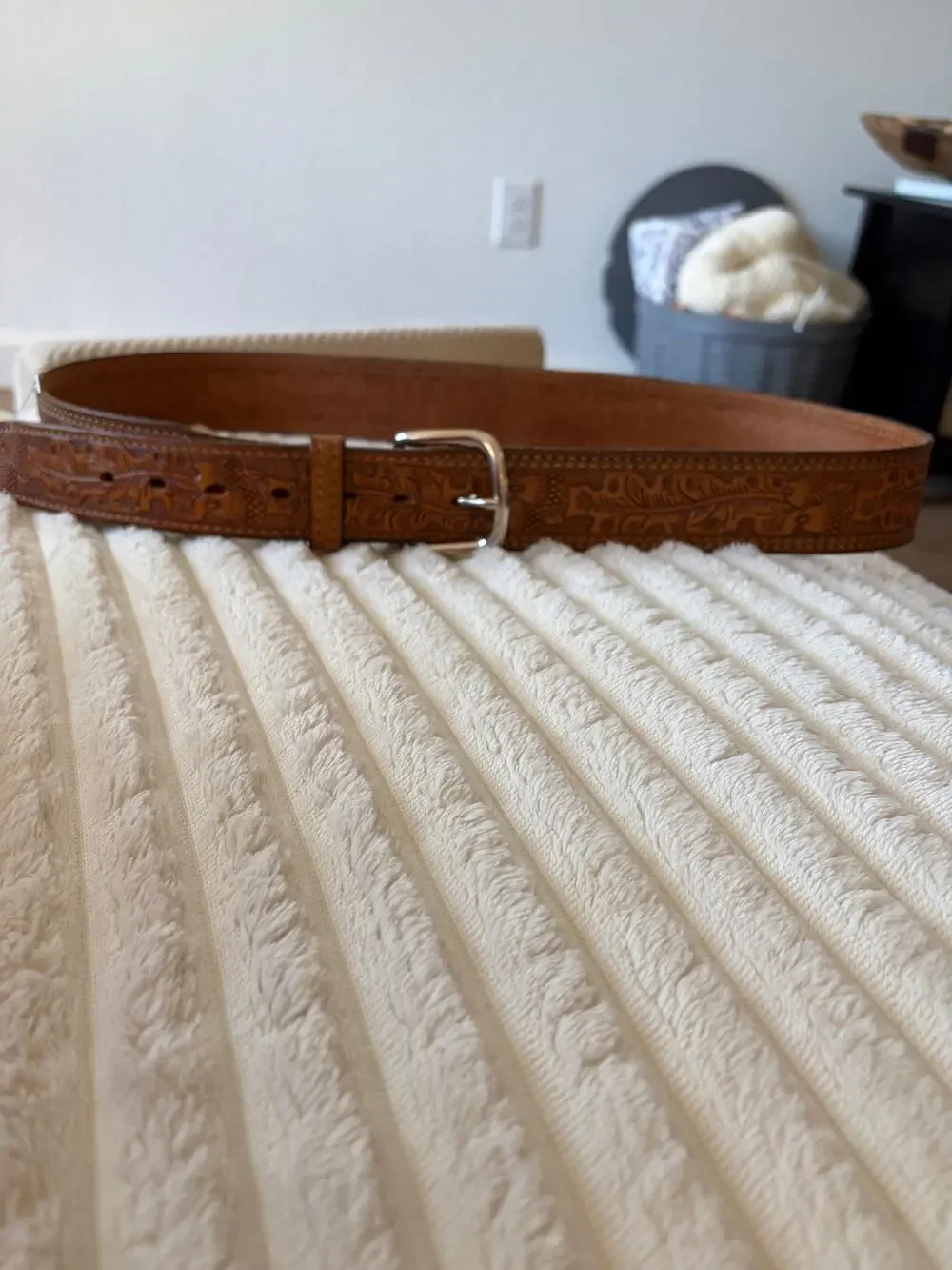 Vintage Tooled Leather Western Belt Size 36 37 38 - Floral Embossed Cowhide 1970